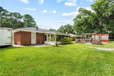 Welcome home to your own private retreat in unincorporated - photo 36