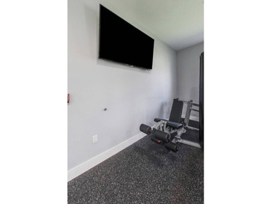 Large Stunning 3Bed 2Bath All Ages Community!! Renting is - photo 43