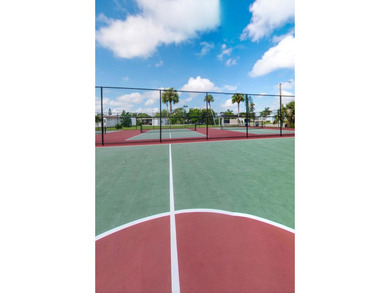Large Stunning 3Bed 2Bath All Ages Community!! Renting is - photo 48
