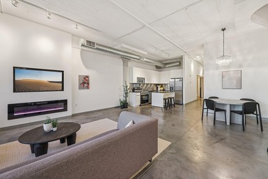 Amazing historic loft featuring soaring ceilings, oversized - photo 5
