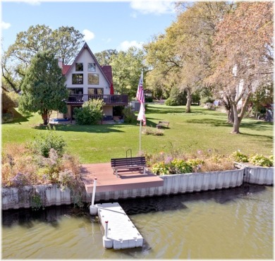 Candlewick Lake Home For Sale in Poplar Grove Illinois