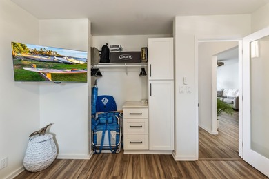 Indulge in breathtaking ocean and mountain vistas from this - photo 13