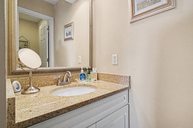 Turn-key 2BR/2BA end unit condo with stunning Intracoastal - photo 18