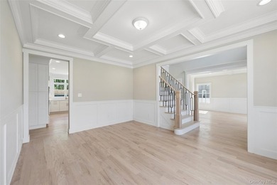 Brand-New Custom Colonial in the Heart of Merrick - Move-In - photo 28