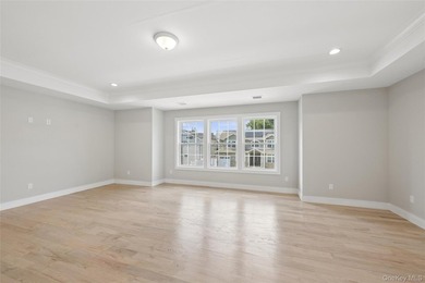 Brand-New Custom Colonial in the Heart of Merrick - Move-In - photo 30