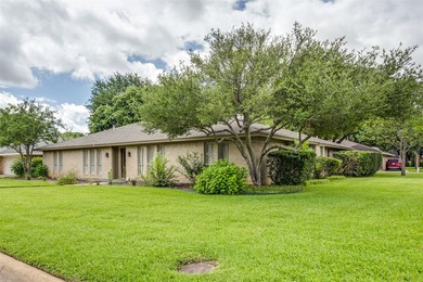Welcome home to this beautiful 4-bedroom, 2.5-bath home located - photo 1