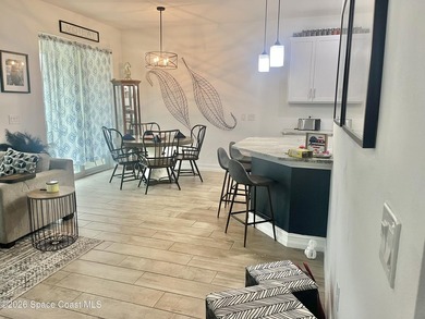 Shows like NEW very desirable 3 bedroom 2.5 bathroom spacious - photo 3