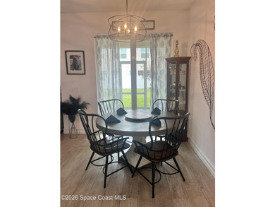 Shows like NEW very desirable 3 bedroom 2.5 bathroom spacious - photo 6