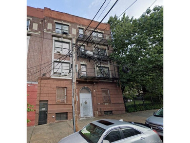 Excellent 11-family mid-rise apartment Building located in - photo 1