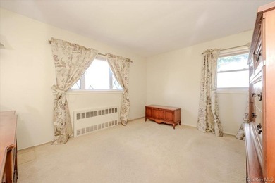 Classic Cape Cod charm meets exceptional versatility in this - photo 12