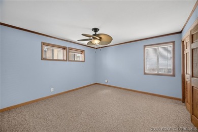 Here's your chance to own this freshly painted and cleaned 2nd - photo 16