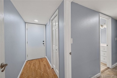 Here's your chance to own this freshly painted and cleaned 2nd - photo 26