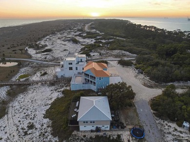 Built in 2023, this custom 5BR, 5.5BA Gulf-front residence - photo 6