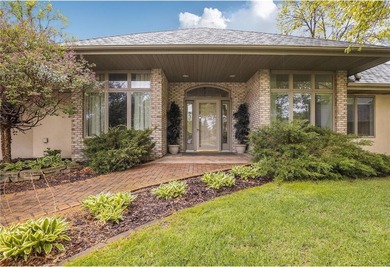 Enjoy your quiet back patio in the best location at the end of - photo 3