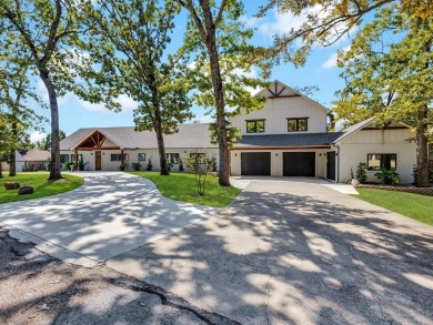 Lake Home For Sale in Enchanted Oaks, Texas