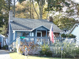 Lake Hayward Home For Sale in East Haddam Connecticut