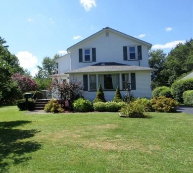 Spacious and well-maintained 3-bedroom, 2 full bath home located - photo 1