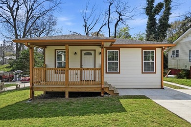 1068 Mill SE St - photo 1