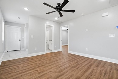 1068 Mill SE St - photo 9