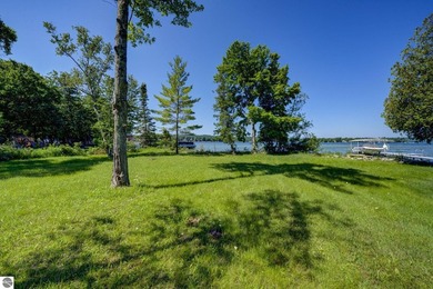 Create your dream home on this exceptional 0.70-acre waterfront - photo 13