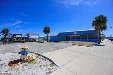 Location***Location***Location This waterfront location offers - photo 14