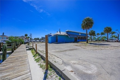 Location***Location***Location This waterfront location offers - photo 15