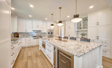 Experience Lake Minnetonka luxury in this like-new end-unit - photo 9