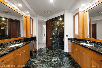 Experience breathtaking panoramic views of Pine Lake and - photo 16