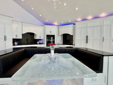 Experience the ultimate island lifestyle in your Contemporary - photo 17