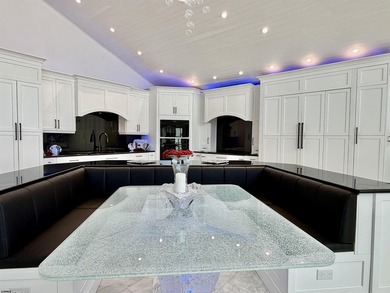 Experience the ultimate island lifestyle in your Contemporary - photo 17