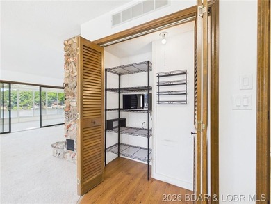 ***MOTIVATED SELLERS*** Lake living is easy in this beautiful - photo 22