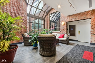 Enjoy stunning city views from this 5th-floor condo in the