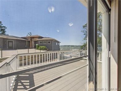 ***MOTIVATED SELLERS*** Lake living is easy in this beautiful - photo 25