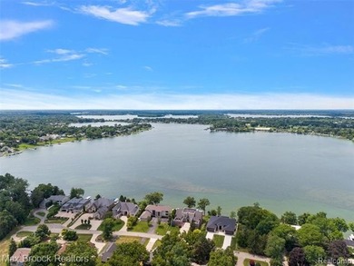 Experience breathtaking panoramic views of Pine Lake and - photo 29