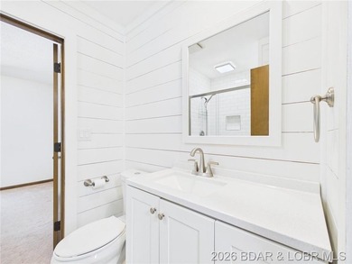 ***MOTIVATED SELLERS*** Lake living is easy in this beautiful - photo 35