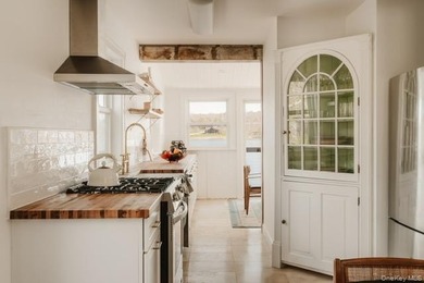 Drift into lake-life mode with this entirely rebuilt waterfront - photo 6