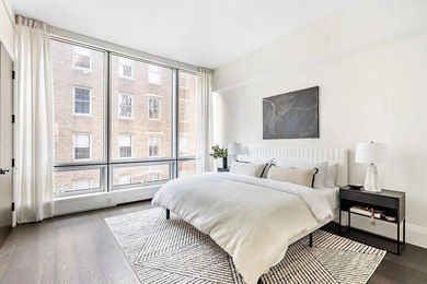 Welcome to 172 Madison Avenue Residence 11B, a sprawling - photo 4