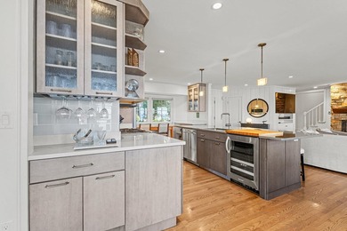 Prestigious Greenway Ave on the north shore of Green Lake is - photo 12