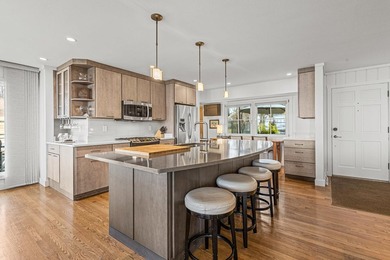 Prestigious Greenway Ave on the north shore of Green Lake is - photo 14