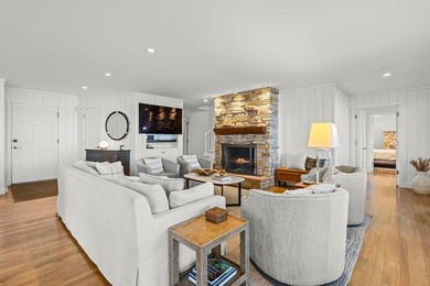 Prestigious Greenway Ave on the north shore of Green Lake is - photo 23