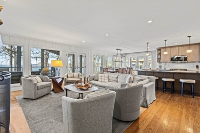 Prestigious Greenway Ave on the north shore of Green Lake is - photo 24