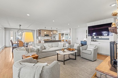 Prestigious Greenway Ave on the north shore of Green Lake is - photo 29