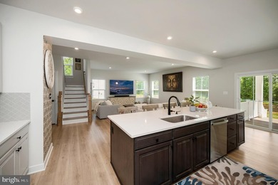 Welcome home to this 4BR, 3.5BA Colonial in the soughtafter - photo 12