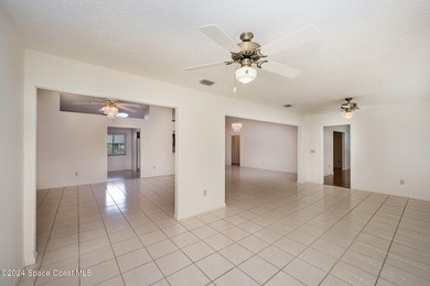 Located in a sought-after resort-style country club community - photo 8