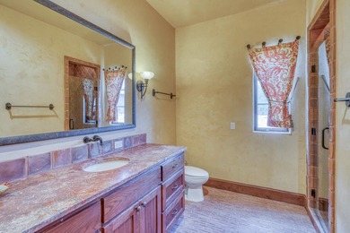 Tuscan home on 2 lots, 3 new a/c's, new roof 2021, new wood - photo 25