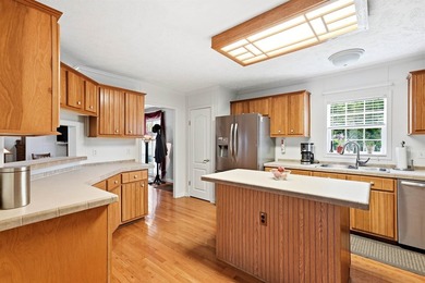 Enjoy one-level living in this charming three-bedroom, two-bath - photo 25