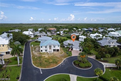 Step into coastal elegance at 18210 Chesapeake Court, a - photo 28