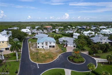 Step into coastal elegance at 18210 Chesapeake Court, a - photo 29