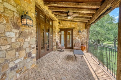 Tuscan home on 2 lots, 3 new a/c's, new roof 2021, new wood - photo 32