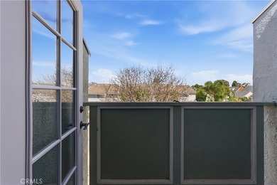 Well-maintained and beautifully updated, this 2-bedroom home in - photo 33